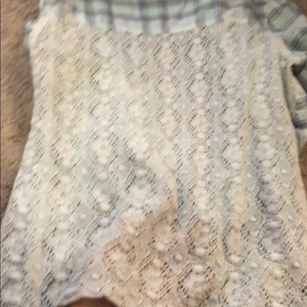 Button up shirt - Picture 2 of 2